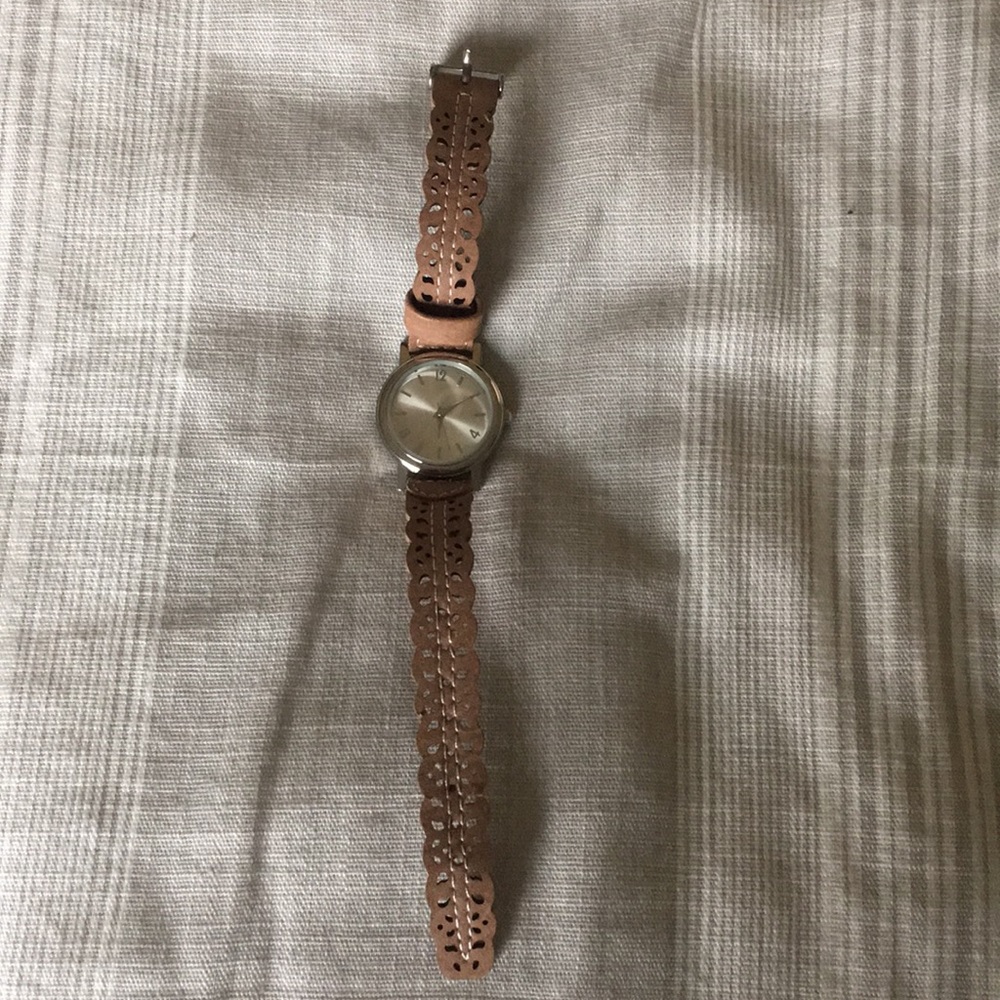 Beautiful watch, never worn!!